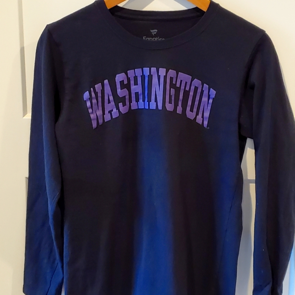 3 Huskies  T shirts  2 Purple 1 Black -M